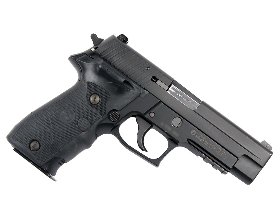 Sig Sauer P226R .40S&W DA/SA - Crimson Trace - USED Sig Sauer P226R .40S&W DA/SA - Crimson Trace - USED